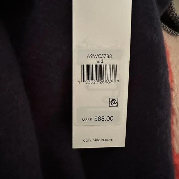 NWT Calvin Klein Houndstooth Plaid Black White Shawl Cape Poncho Ruana One Size - Picture 6 of 6